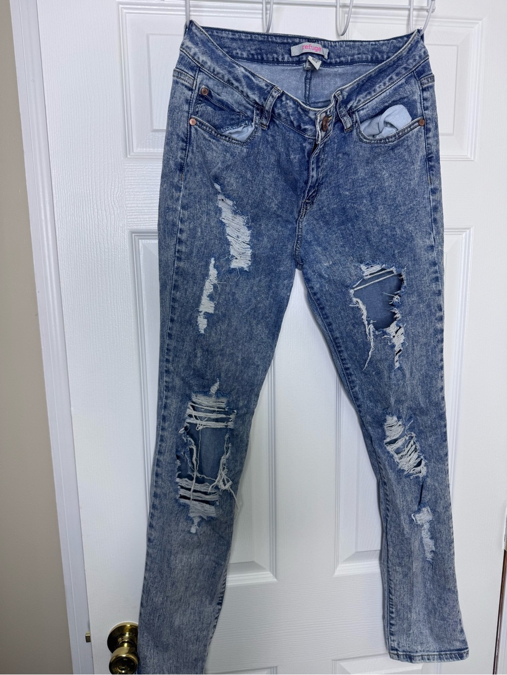 Women's Acid Wash Distressed Skinny Jeans - Blue